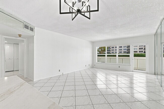 Building Photo - 3550 Galt Ocean Dr