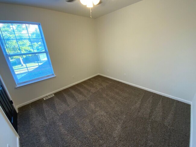 Building Photo - 3569-3571 Prescott Dr