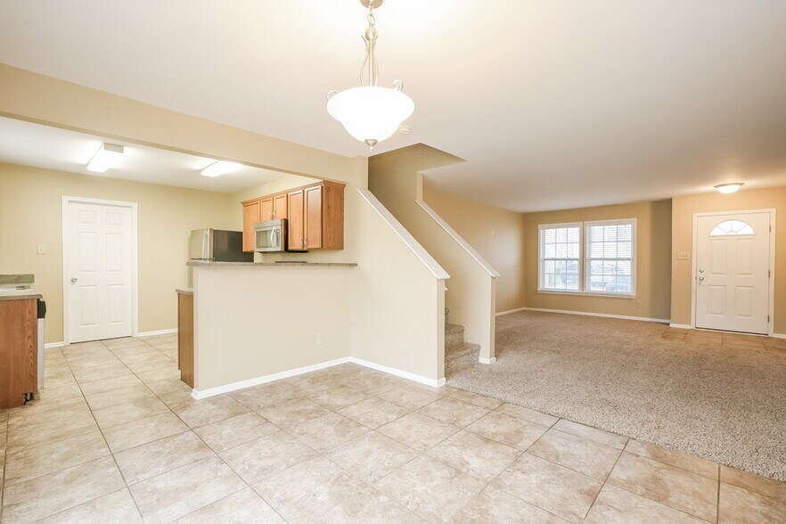 Building Photo - 10936 Mansfield Way