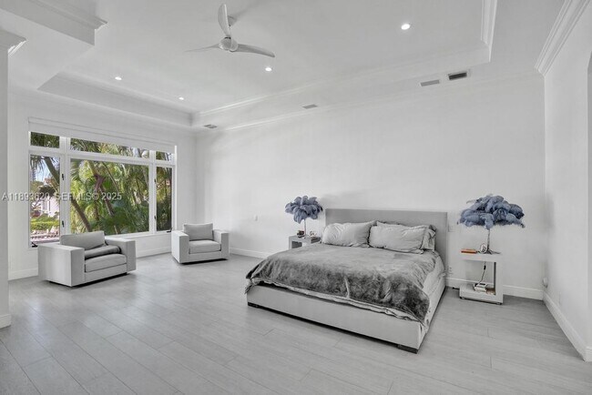 Building Photo - 1516 Island Blvd