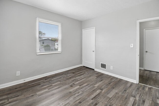 Building Photo - 375 S Chase Ave