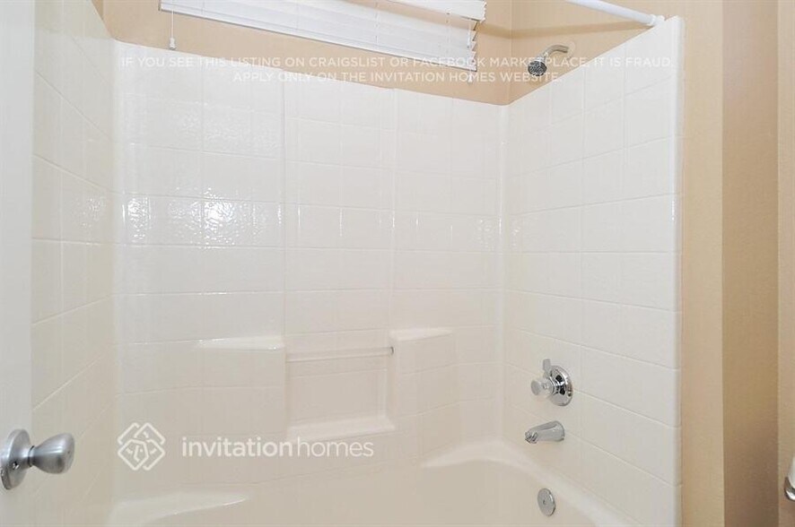 Building Photo - 15135 Mimosa Dr