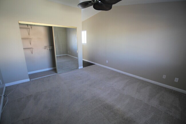 Building Photo - Gorgeous 3Bed/2.5Bath/Pool/Spa, 2-Story Home located in the NW part of the valley