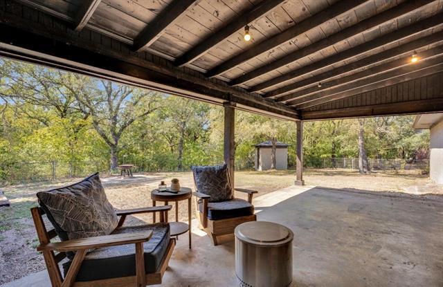 Building Photo - 800 FM 1187