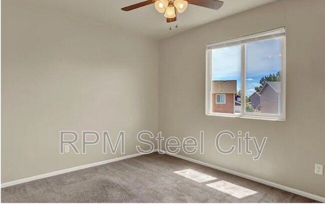 Building Photo - 2004 Mirror Ct