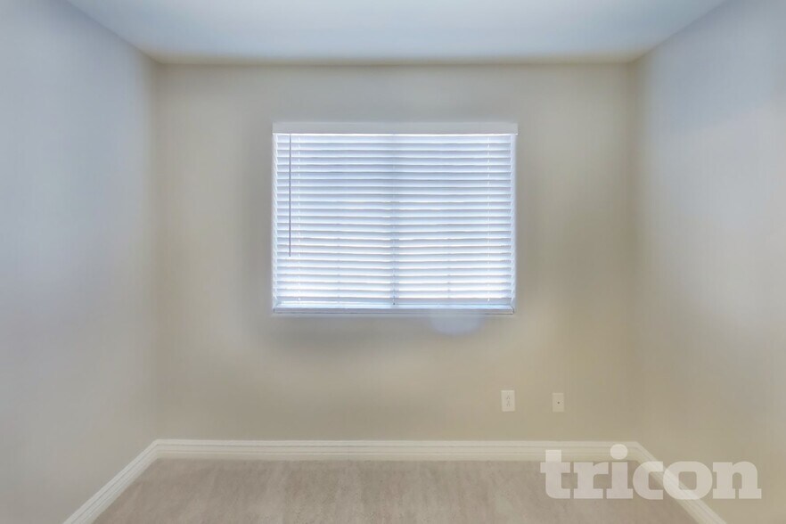 Building Photo - 6310 Maxwood Ct