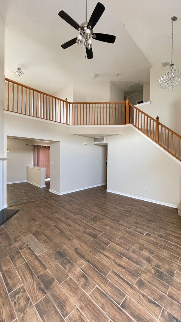Building Photo - Spacious 2 Story 3 Bedroom 2.5 Bath House with a Large Fenced Backyard