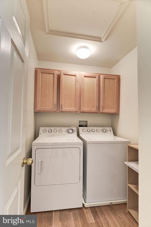 Building Photo - 10706 Symphony Way