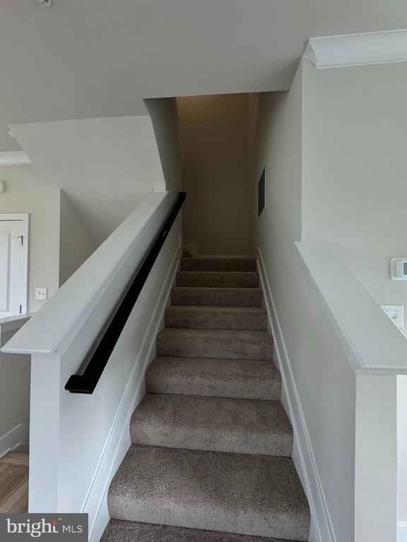 Building Photo - 2208 Winterberry Ln