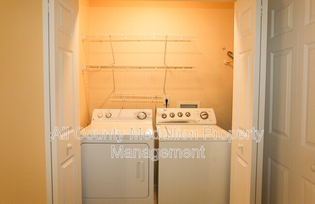 Building Photo - 5124 30th St SW
