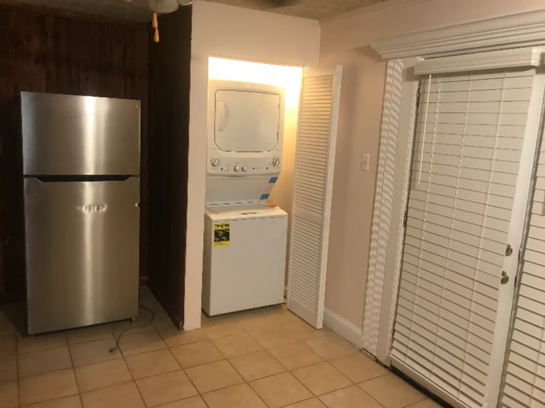 Building Photo - 44334 Village Dr