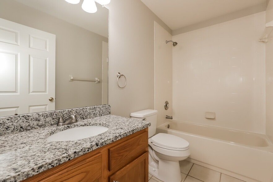 Building Photo - 9421 Cypress Harbor Dr