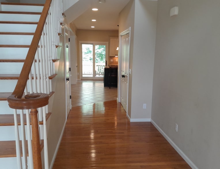 Building Photo - 373 Littlefield Ln