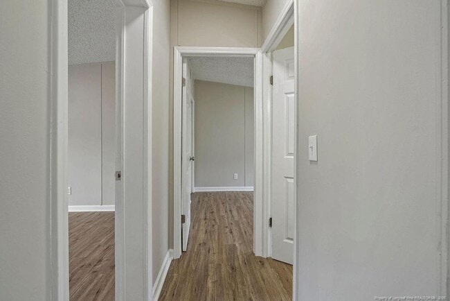 Building Photo - 226 Twin Creek Dr