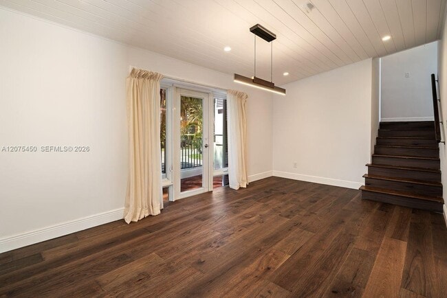 Building Photo - 669 S Mashta Dr