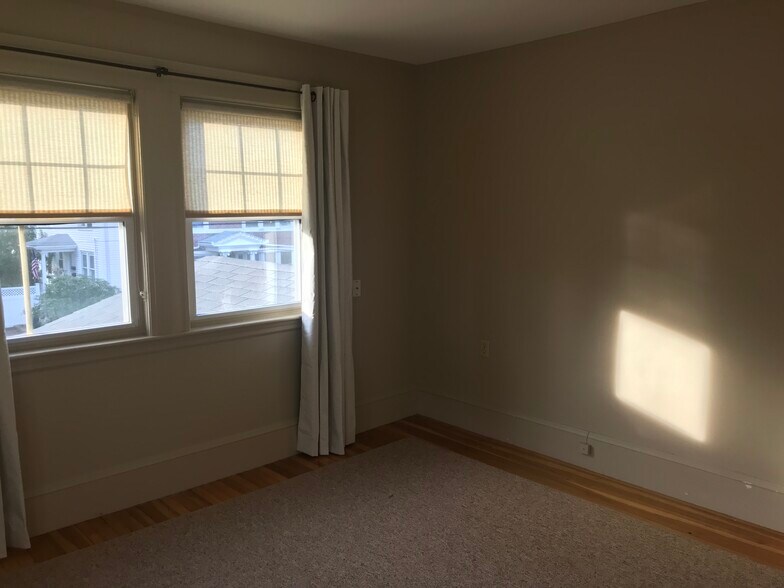 Building Photo - 52 Wyman Rd