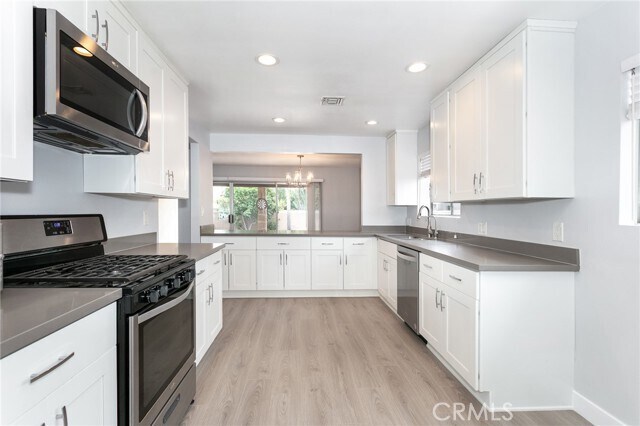 Building Photo - 6631 Nagle Ave