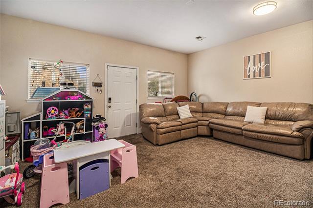 Building Photo - 10818 Cimarron St