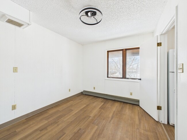 Building Photo - 401 Slater St