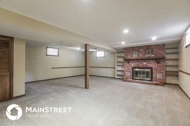 Building Photo - 4952 Halsey St