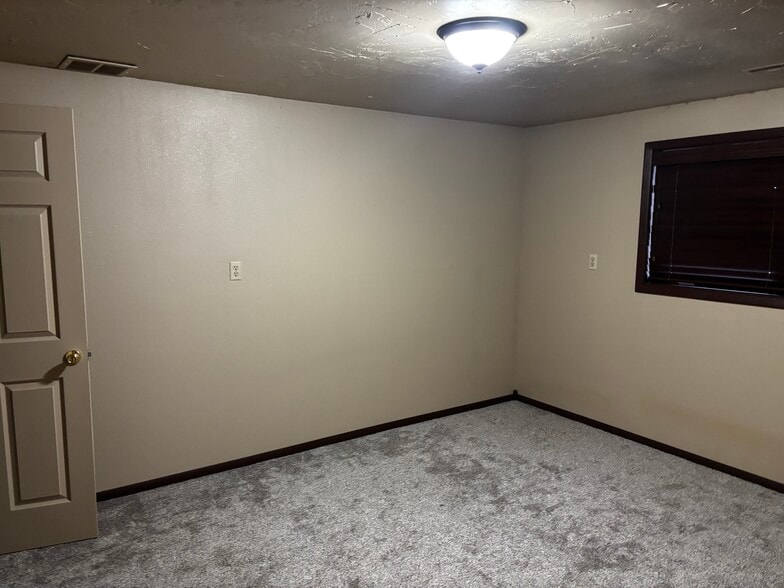 Building Photo - 3310 Saint Johns Ave