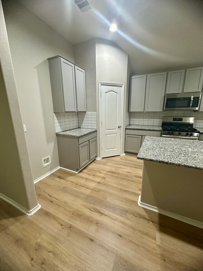 Building Photo - 3426 Hughes Mdw Wy