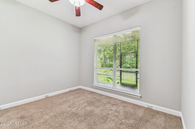 Building Photo - 263 Stonewell Dr