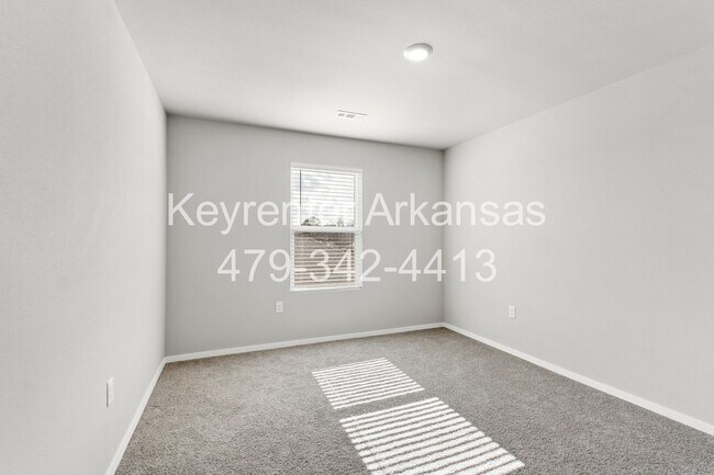 Building Photo - 920 Morningside Dr