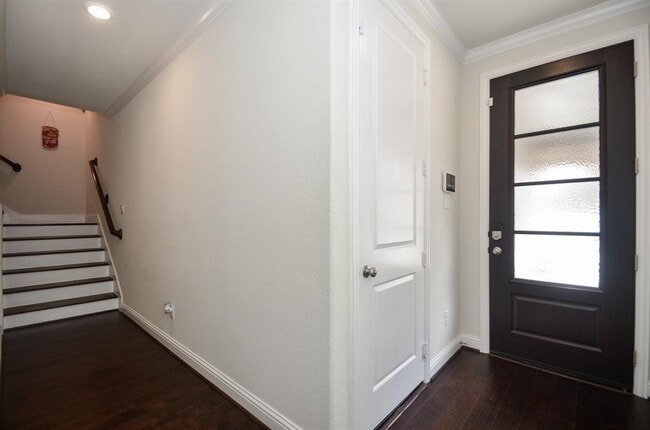 Building Photo - 1403 Adell Rose Ln