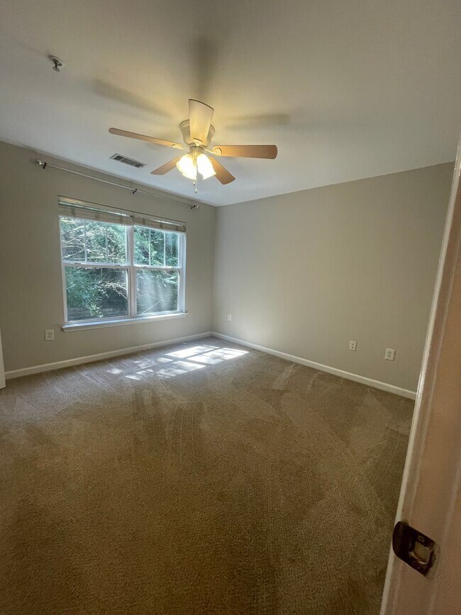 Building Photo - 07-211 Markey