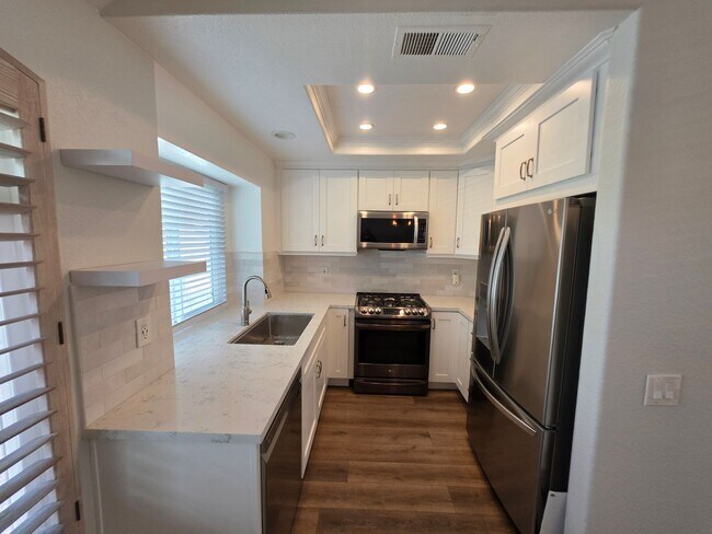 Building Photo - 227 Cinnamon Teal