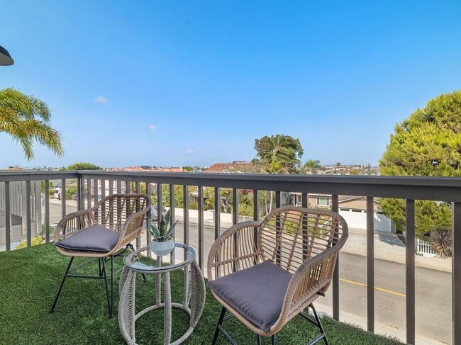 Building Photo - 1141 Stanford Ave