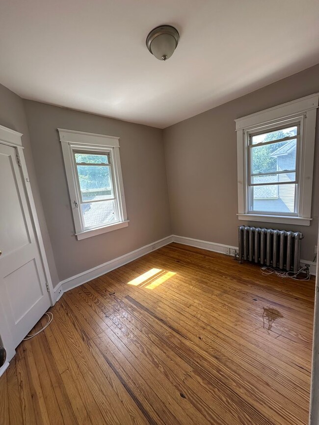 Building Photo - 1010 Chestnut St