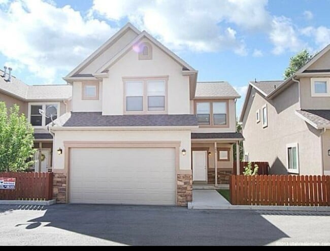 Primary Photo - 288 Snowy River Ct