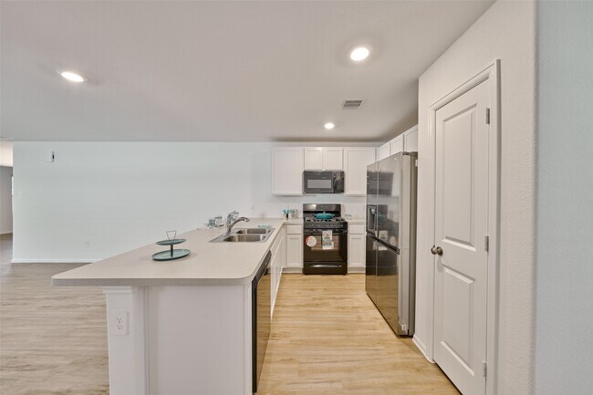 Building Photo - 3799 Solanum Dr