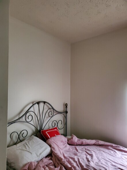 Building Photo - 2862 N Olney St