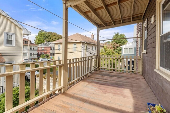 Building Photo - 11 Boylston St