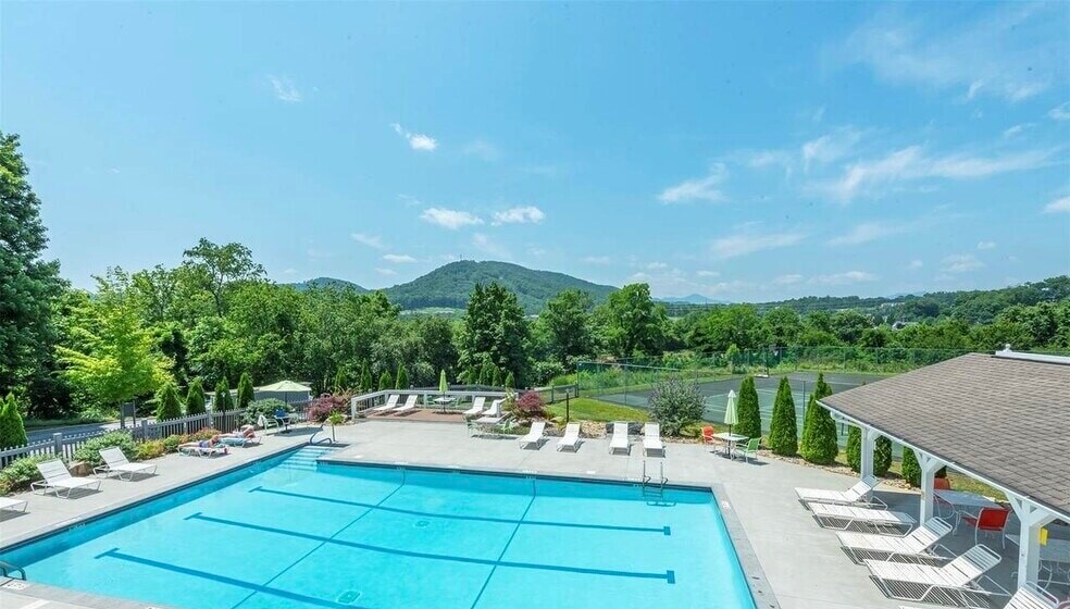 Building Photo - 3803 Florham Pl