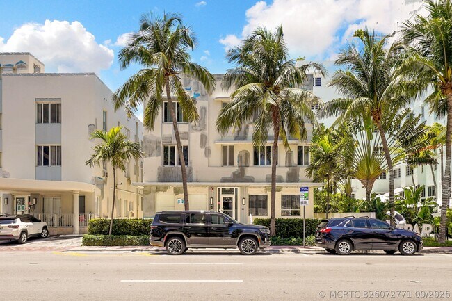Building Photo - 3710 Collins Ave