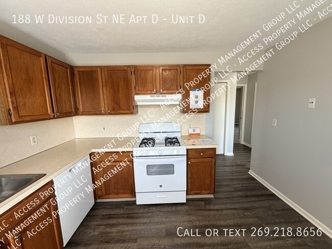 Building Photo - 188 W Division St NE