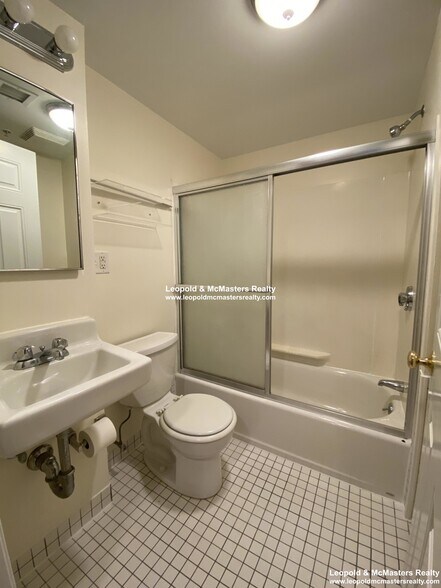Building Photo - 878 Massachusetts Ave