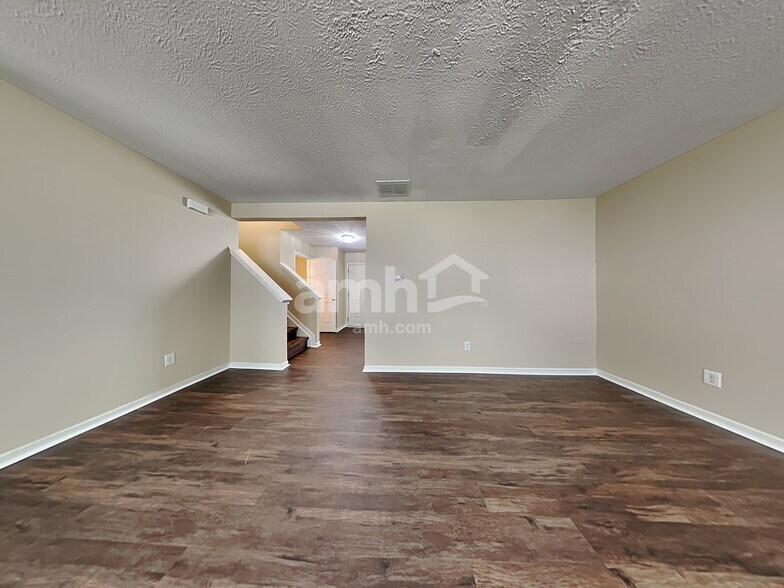 Building Photo - 6726 Aviva Way