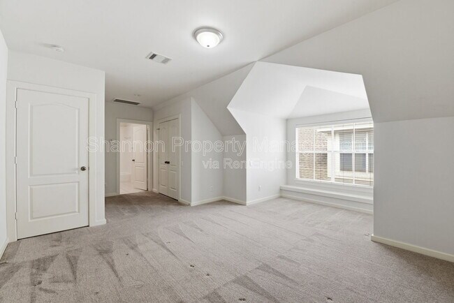 Building Photo - 4424 Blossom St