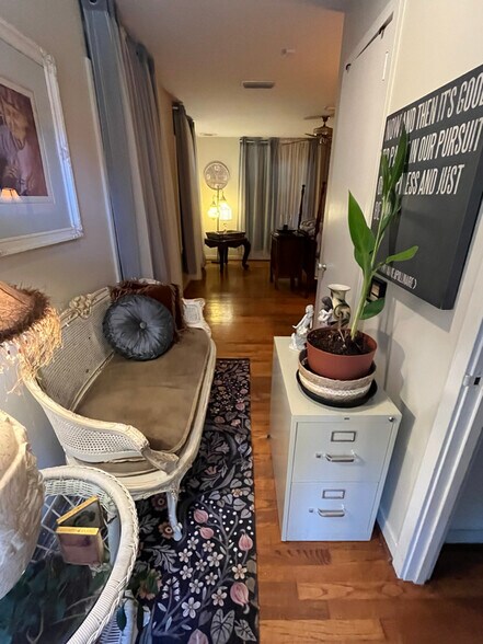 Building Photo - 315 Bomar Pl