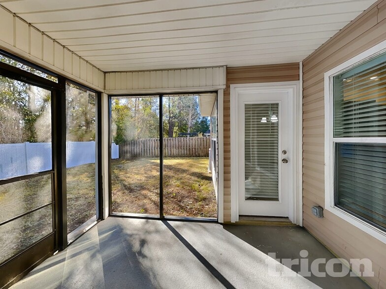 Building Photo - 6529 Sandlers Preserve Dr