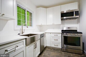 Building Photo - 3678 Gunston Rd