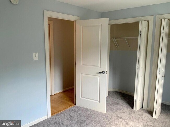 Building Photo - 3109 Naylor Rd SE