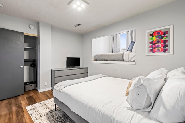 Building Photo - 2255 Sidewinder Dr