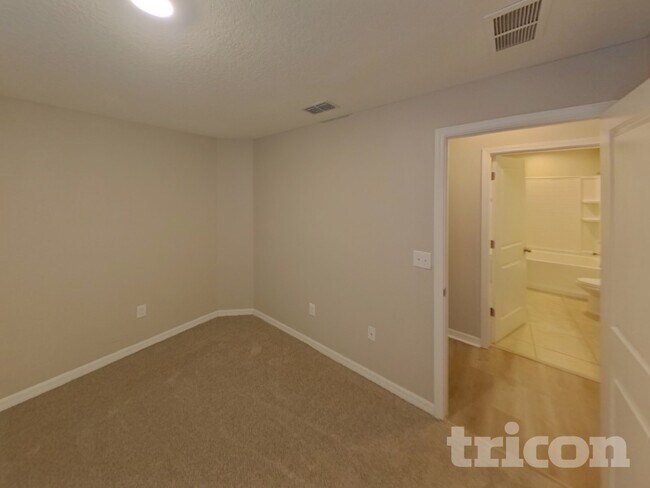 Building Photo - 10923 Rainbow Pyrite Dr