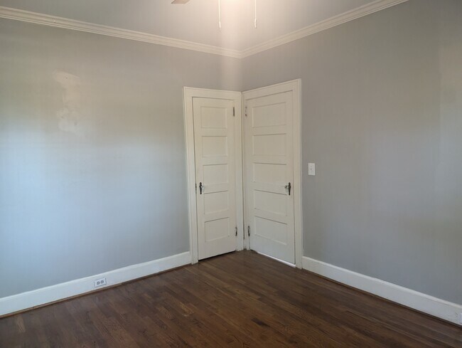 Building Photo - 2730 Blossom St